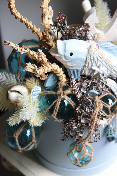 Morskie Opowieści, flowerbox marynistyczny z kotwicą