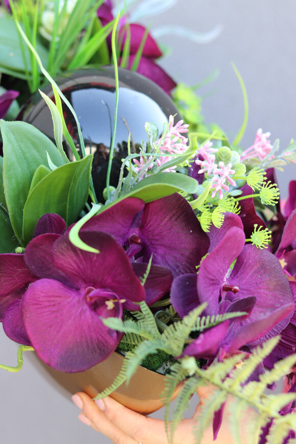 Dekoria Laos Purple&Gold, kompozycja kwiatowa w plastikowym naczyniu