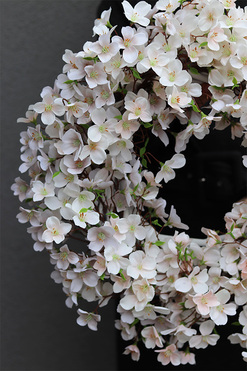 Jabłonka Cream, wiosenny wianek na drzwi, śr.50cm