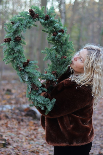 Natural Cones 2, realistyczna iglasta girlanda zimowa