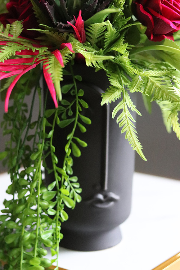 Deina Personal, kompozycja kwiatowa w wazonie