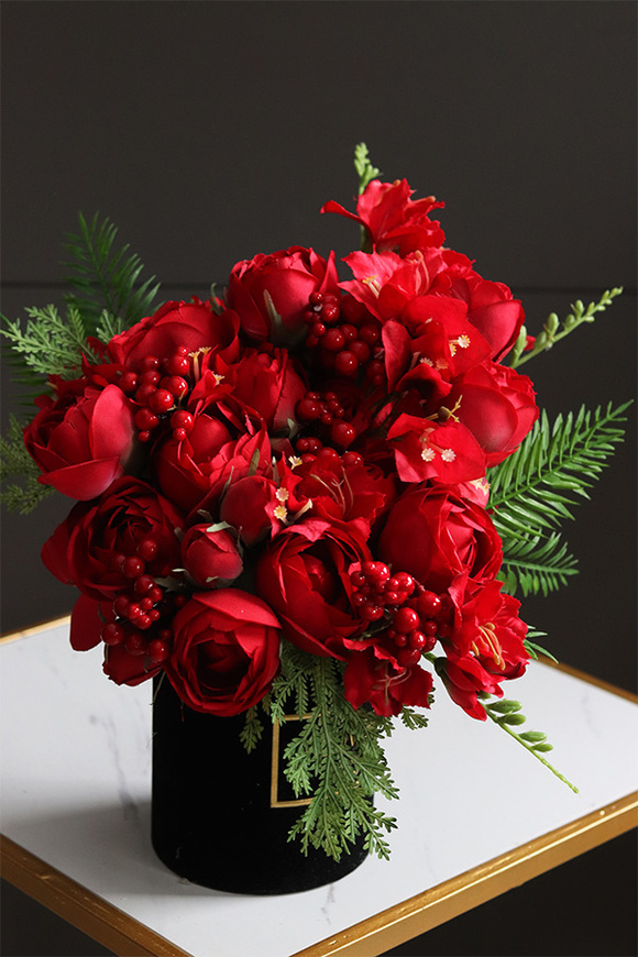 Lovely Red, nowoczesny flowerbox na walentynki