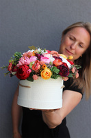 bogaty flowerbox z barwnymi kwiatami, Gredia, wym.26x29cm
