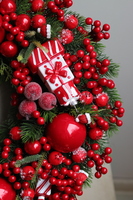 Prezentowy, świąteczny wianek dekoracyjny