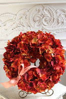 Miedziane Hortensje, wianek z fioletowych hortensji