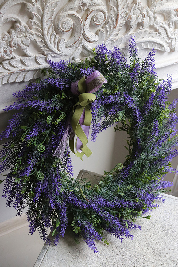 Lavende, dekoracyjny wianek z lawendą