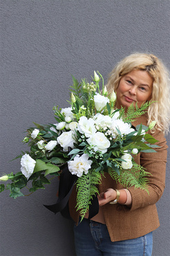 Białe Wspomnienia New, bukiet nagrobny do flakonu, dł.45cm 