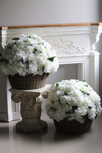 Prowansja Rattania, bogaty kosz z hortensjami