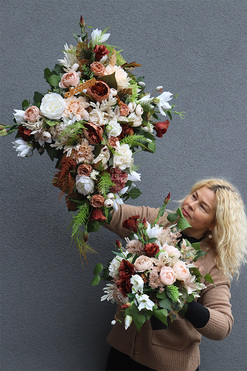 Octavia, komplet dekoracji nagrobnych, krzyż pamięci + bukiet