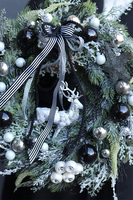 Srebrno-Czarny, elegancki wianek z reniferem, śr.36cm