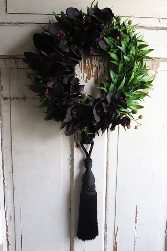 asymetryczny wianek z chwostem, Orchidelia Black, śr.42cm 
