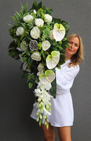 White Fluena, elegancka wiązanka nagrobna