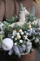 Konik na Biegunach, świąteczny stroik na tacy