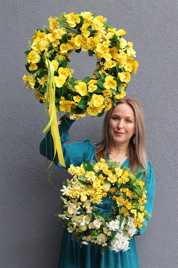 Żółte Bratki, żółty wianek na drzwi