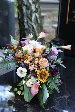 Wspomnienie Colors, dekoracja nagrobna w metalowym koszu, wym.42x102cm