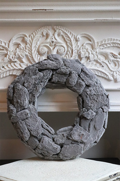 dekoracyjny wianek z ciemnego mchu, Velvetovy, szarość, śr.40cm 