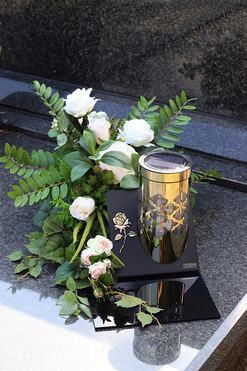 Solaria, dekoracja nagrobna na pleksji z lampionem, wym.25x70x25cm