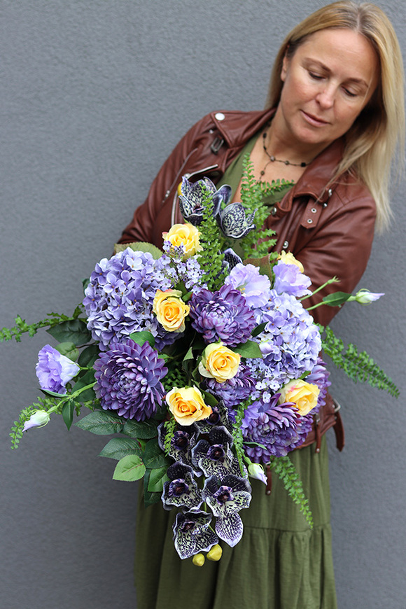 Ricotela, elegancki bukiet nagrobny we wkładzie, wys.64cm