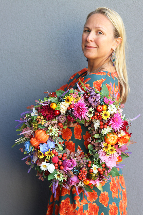 Merua Pumpkins, jesienny wianek z owocami