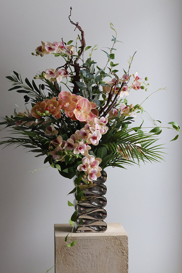 Villano Wave, kompozycja w wysokim wazonie