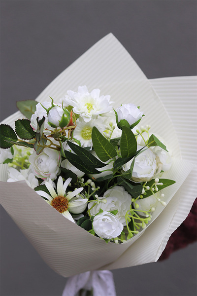 Komunijny Elegance, bukiet kwiatów na prezent