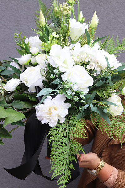 Białe Wspomnienia New, bukiet nagrobny do flakonu	