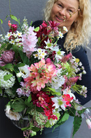 Hotelina Silver Large, kompozycja kwiatowa w naczyniu