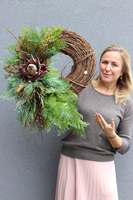 bogaty asymetryczny zielony wianek z karczochem, Naturaless B, wym.68x45cm