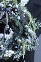 Srebrno-Czarny, elegancki wianek z reniferem, śr.36cm