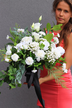 Białe Wspomnienia, bukiet nagrobny do flakonu, dł.47cm 