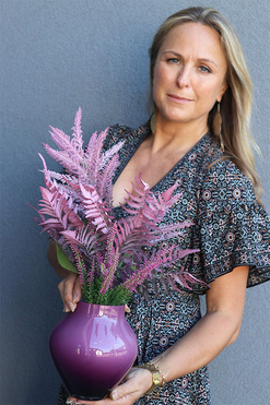 kompozycja kwiatowa Fiolena, wym.40cm