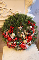 Reindeer Ski, świąteczny wianek z reniferem