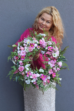 OD RĘKI Różowe Dni Easter, kwiatowy wianek na drzwi, śr.43cm