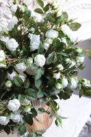 Ladies Rose, kompozycja kwiatowa w wazonie