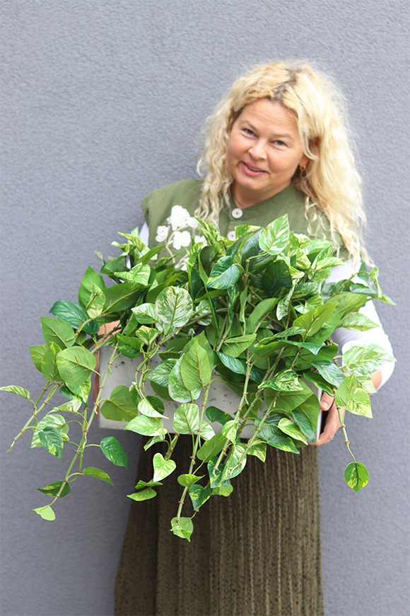 Epipremnum Ibis Concrete, kwiat sztuczny w donicy