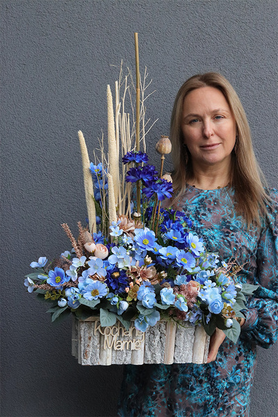 Niebieska Polana 3, dekoracja nagrobna z dedykacją