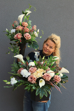 Maria Beige, komplet dekoracji nagrobnych, kompozycja + bukiet 