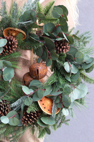 Natural Winter, zimowy wianek z dzwonkiem