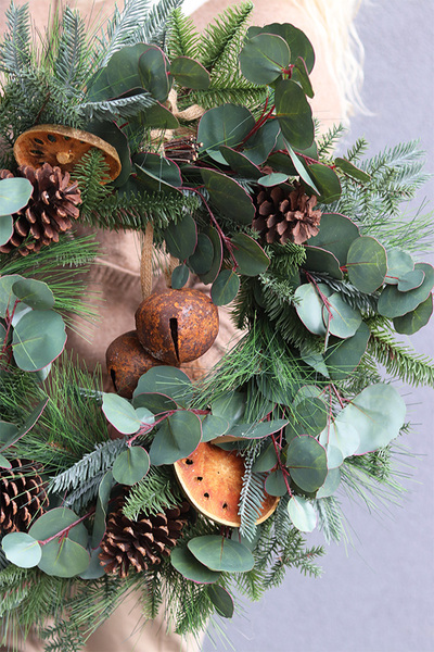 Natural Winter, zimowy wianek z dzwonkiem