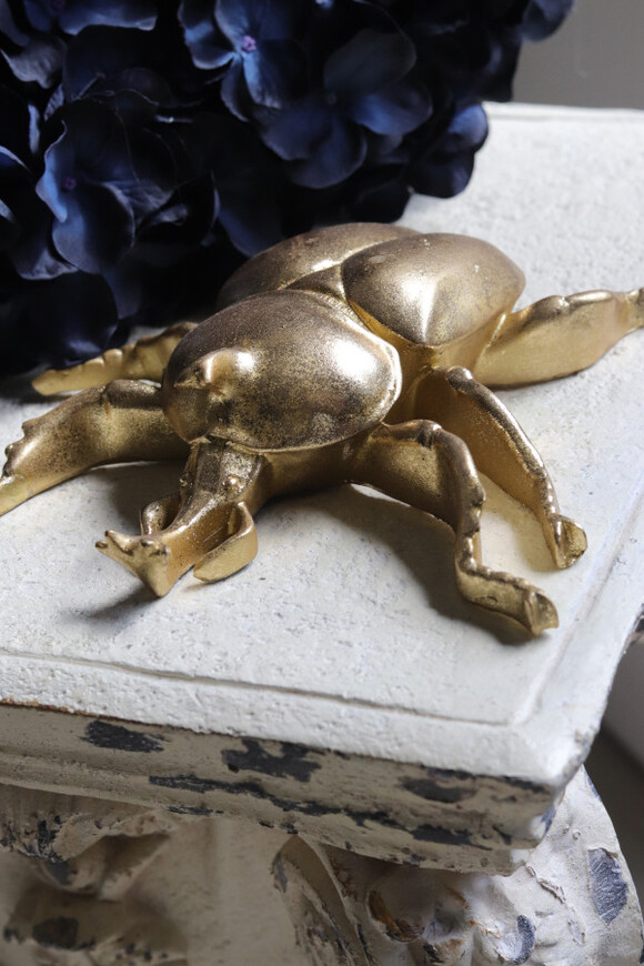 Żuczek, figurka zawieszka chrząszcz