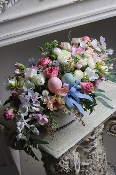 Abella Greenea, wielkanocna kompozycja kwiatowa