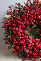 Winter Eve, czerwony świąteczny wianek dekoracyjny