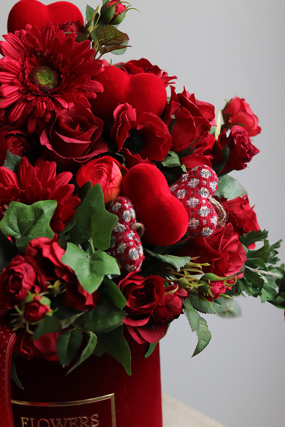 Miłosne Szkarłaty, flowerbox na walentynki