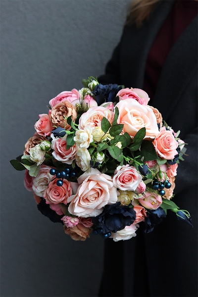 Georeta, flowerbox z granatowymi jagodami