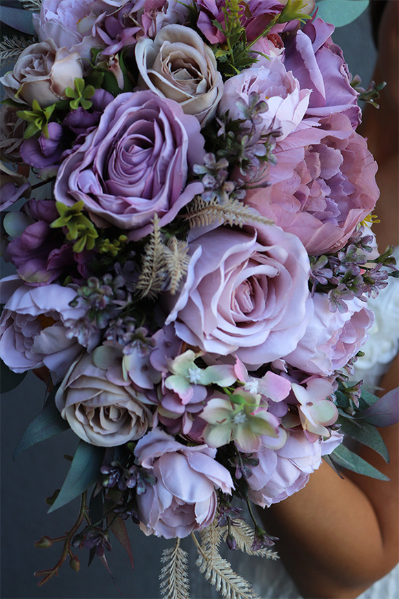 Pudrino Violet, fioletowa kompozycja kwiatowa w naczyniu, wym.23x42cm