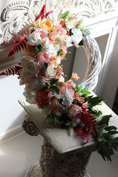 Asimetrio Flowers, asymetryczny wianek na drzwi