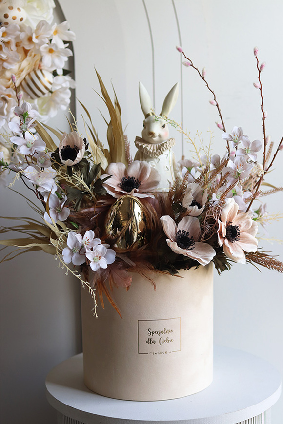 Chamberlain, flowerbox welurowy z zającem