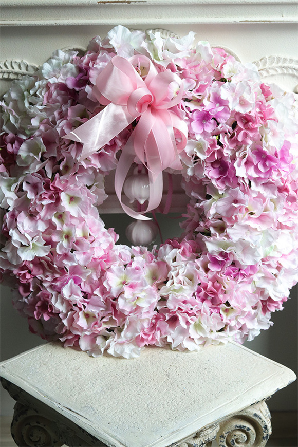 Hydrangea Pink, duży wianek na drzwi z dzwoneczkami