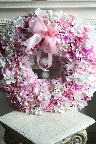 Hydrangea Pink, duży wianek na drzwi z dzwoneczkami