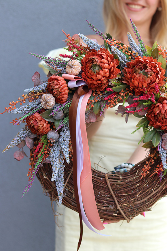 Dyniowe Welurowe, asymetryczny jesienny wianek na drzw